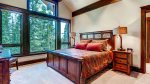 Breck`s Rocky Mountain Lodge - Master King Suite with ensuite on main level 